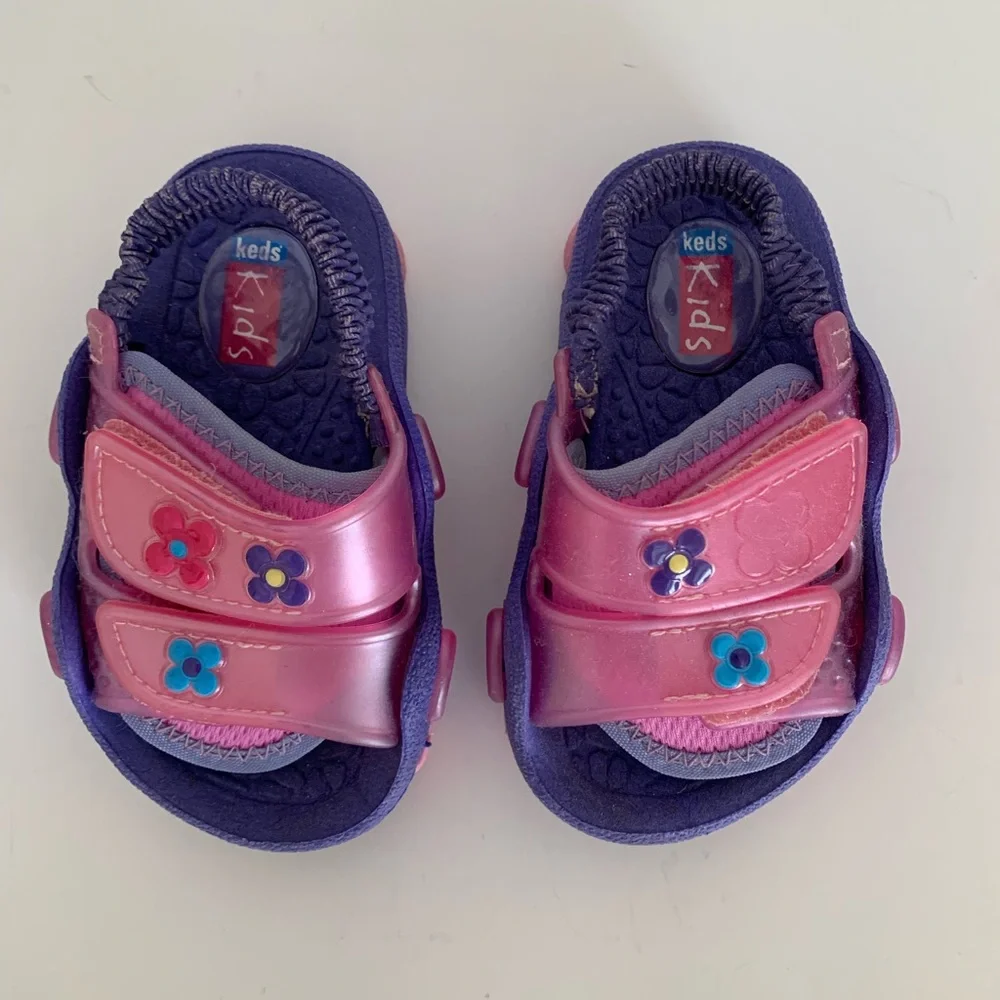 Keds Kids Water Shoes Sandals Baby Girls Size 5/6 Purple Pink Adjustable Straps